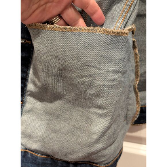 Torrid Classic Jean Jacket Plus Size 3X (22/24) Medium Wash Denim - Picture 6 of 7